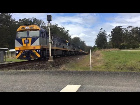 RAILFIRST 3 x CF Locomotives on 1WB7
