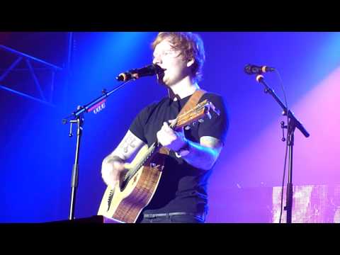 Ed Sheeran -- Thinking Out Loud - LIVE in Vienna , Austria - 2014 - First row♥