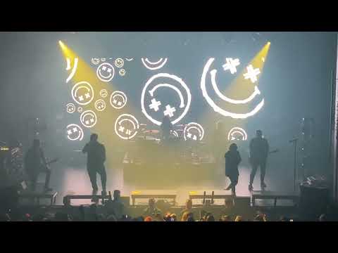 Electric Callboy Ft. Conquer Divide - Fuckboi (Live in Montreal)