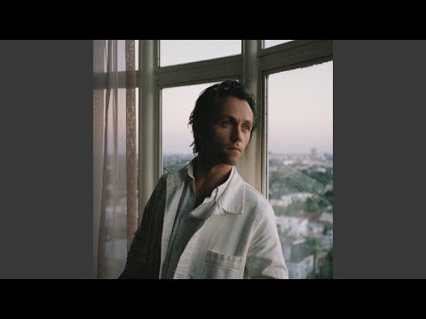 Video thumbnail for Kiss Me More