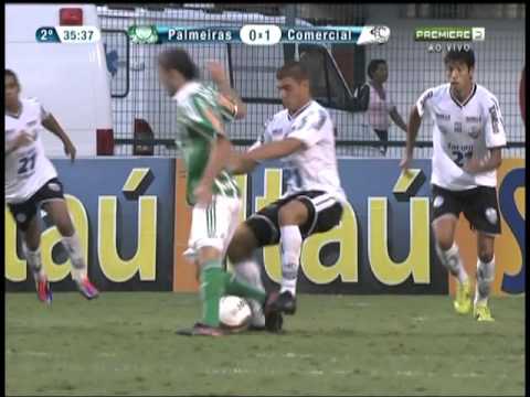 Erros bizarros da arbitragem Palmeiras 2x2 Comercial (15/04/2012)