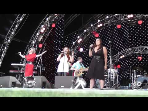 Los Devchatos В. Жук, А.Спиридонова, А.Чеважевская_Usadba Jazz 2011_1