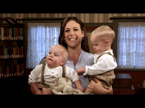 'When Calls the Heart': WATCH Twin Babies Take Over Erin Krakow's Interview! (Exclusive)