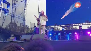 Carlos Sadness - Hale Bopp. Vive latino 2020