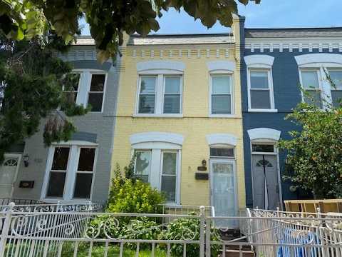 Hit it out of the Park with this  2BR / 1.5BA Rowhouse (Navy Yard & Capitol Riverfront) property video