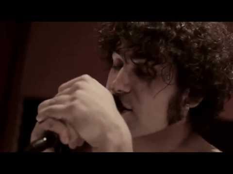 T-Show представят първото си видео към парчето Leave 