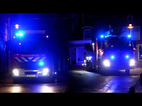 Hotelbrand in binnenstad Dokkum, Brandweer Dokkum komt met spoed ter plaatse