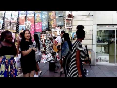 Kevin et tom Festival d'Avignon