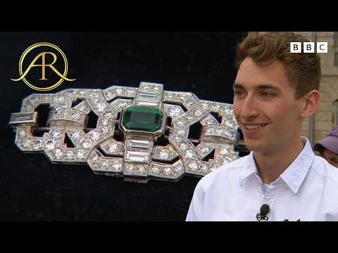 'Vibrant' 90-Year-Old Art Deco Emerald & Diamond Brooch Worth Thousands | BBC Antiques Roadshow UK