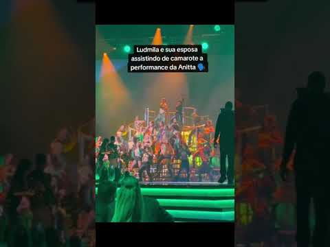 Ludmilla é Bruna Gonçalves Assistindo a performance da @anitta