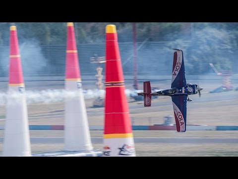 Matt Hall Claims Victory in Lausitz | Red Bull Air Race 2016