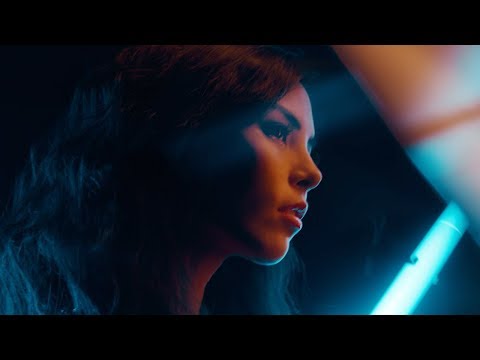 アンナ・アカナ - Intervention (Official Music Video) (Anna Akana - Intervention (Official Music Video))