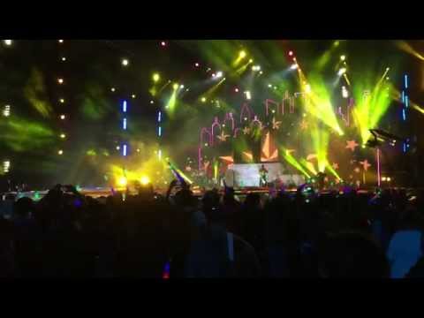 Gloc-9 performs "Three Stars and a Sun" at MTV Music Evolution Manila 2015