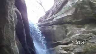 preview picture of video 'Hiking To St Louis Canyon In Starved Rock State Park In Illinois'