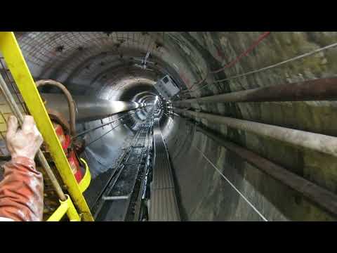 Ritom Wasserkraftwerk Standseilbahn Talfahrt - funicolare funicular power plant