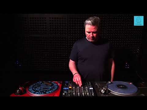 The Blue Oyster: Coby Laren / 03.06 / 20 - 21