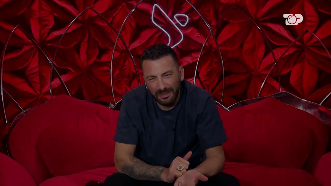 Nga varësia me lëndët narkotike tek lufta e partneres me kancerin, Kelly rrëfehet mes lotësh