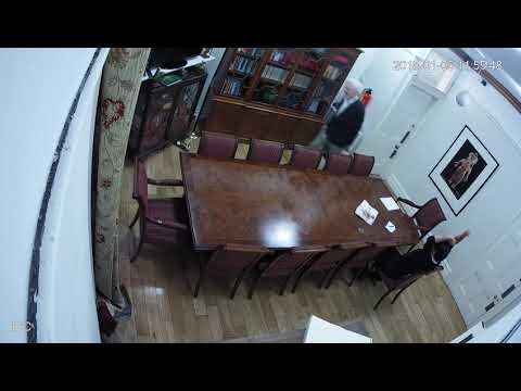 Juan Branco et Julian Assange espionnés dans l'ambassade équatorienne