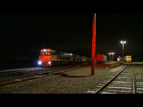 7MP5 Pacific National Freight Train Departs Gheringhap At Night (1/6/2024) - PoathTV Railways