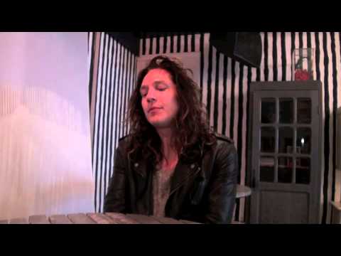 INTERVIEW WITH SANTA CRUZ BY ROCKNLIVE PROD