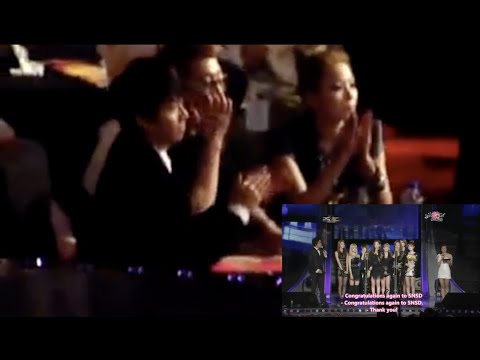 Lee Seung Gi reaction to SNSD winning Daesang at 25th Golden Disk Award 101209