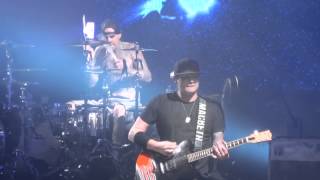 Blink-182 - "Ghost on the Dancefloor"