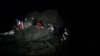 VIDEO: Turiști cehi salvați din munții Făgăraș de salvamontiști - Unul dintre ei e rănit 1 video