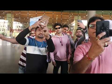 Kartik Aaryan Spotted At Airport Arrival