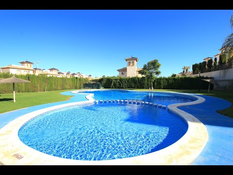 Casas Manuel Real Estate - CM8145 - A wonderful penthouse for sale in Cabo Roig - 89.950 EUROS
