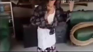 Download lagu IWAN FALS - NENEKU OKEM mp3