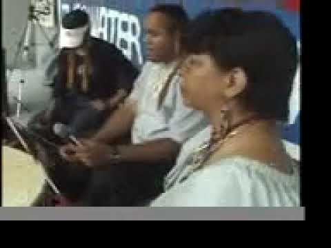 IRON FEATHER SINGERS - southern drum style (Recorded in 2006).