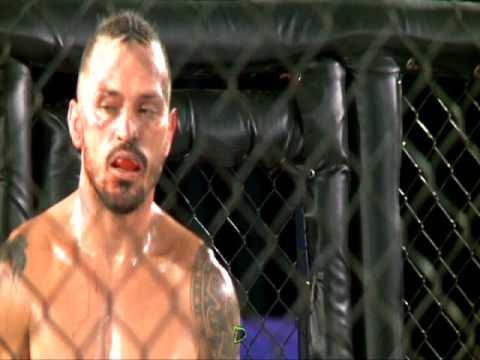 Yasser "AK 47" Castillo retiene su título de la UCC