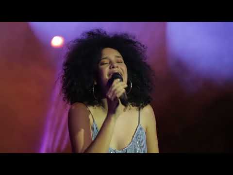 CHILA LYNN - LIVE Te Daré (Official Video)