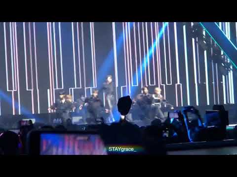 191110 Stray Kids - District 9 performance at Kamp Singapore 2019  (with clear fanchants)