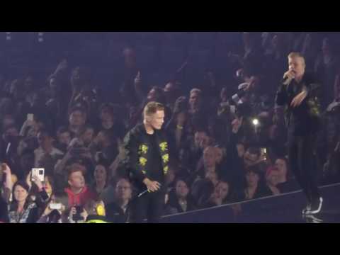 Profeetat feat. Pete Parkkonen~Me ollaan ne