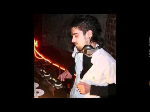 Dj Onur Kaba vs. Tarkan - Ikimizin Yerine 2012(REMIX).wmv