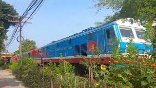 [5481] D19E - 927 kéo tàu SE5 lễ 30/4 - 1/5 (30.04.25 - 8h27)
