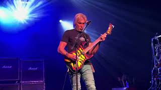 Lynch Mob joined by Cassandra Carson for “Street Fighting Man” in Green Bay, WI February 6, 2025