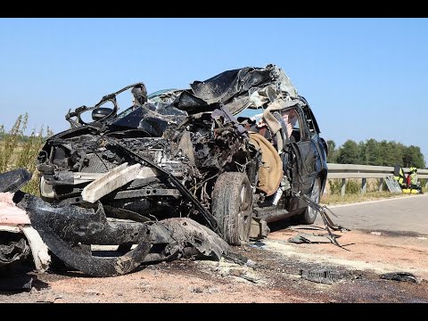 Kreis Dillingen: Autofahrer prallt mit Wucht gegen Traktorgespann – tödlich verletzt