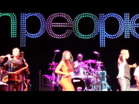 m people & heather small - dont look no further -glive - 14th oct 2013 220014