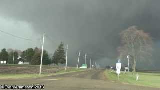 preview picture of video 'Large Tornado From Very Close Near Benson IL HD'