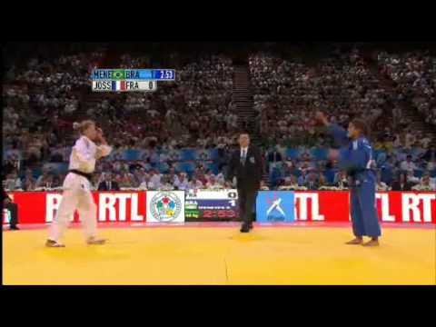 JUDO 2011 World Championships: Sarah Menezes (BRA) - Frederique Jossinet (FRA)
