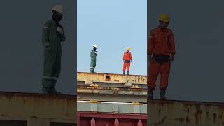 Download lagu cleaning vessel done #portforwarding #ship #containership #travel mp3