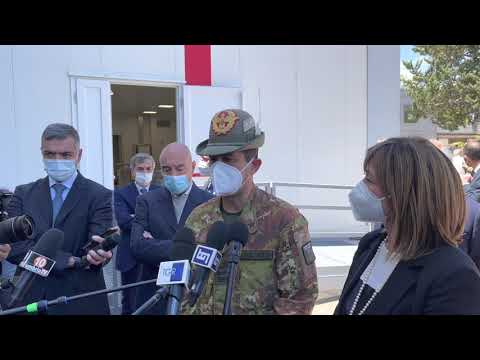 Perugia, ecco il modulo con i nuovi posti letto di terapia intensiva. Figliuolo: «Un gioiello»