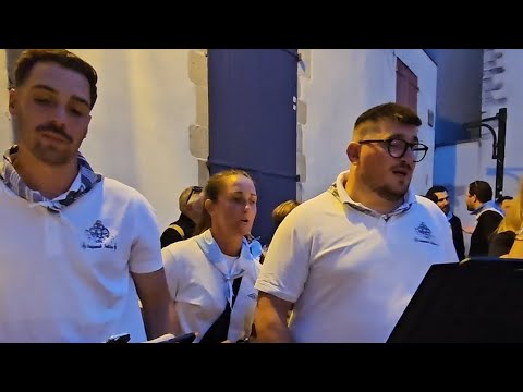 Le groupe Lagunak taldea vous entonne "Zurekin batera "du groupe El Tol Sarmiento🎵#chant #paysbasque