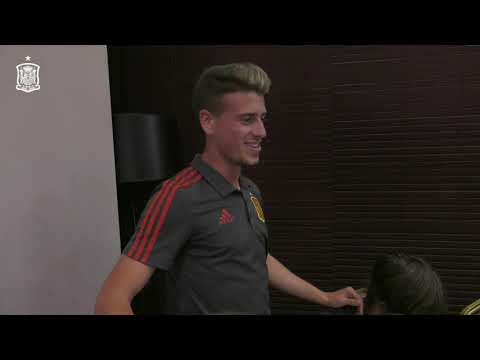 Antonio Blanco celebra su cumpleaños en la concentración de la Selección Española Sub-19