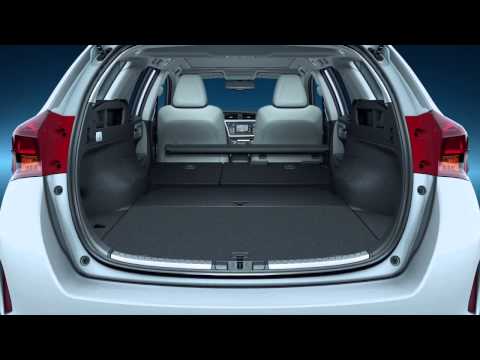 Toyota Auris Hybrid Touring Sports boot detailled