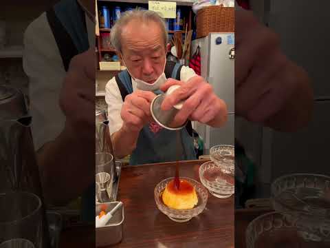 ¡Una actuación arrolladora del maestro del budín! Disfrute de un delicioso pudín y café por solo 700 yenes [Shinbashi Cafe Heckeln]