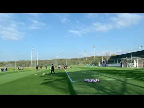 Video IamNaples.it - Il Napoli si allena per preparare la gara contro il Barcellona