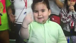 Baste singing Bastelicious